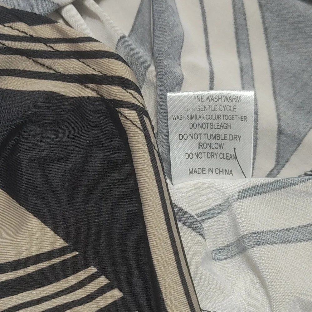 R&B Collection Super Soft Geometric Design Shirt Dress w/ Pockets Sz M - Picture 8 of 10
